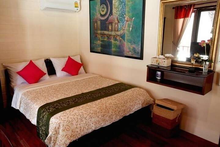 Room 12 of 93