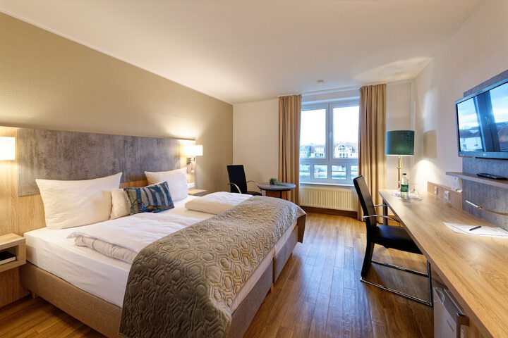 Room 4 of 42