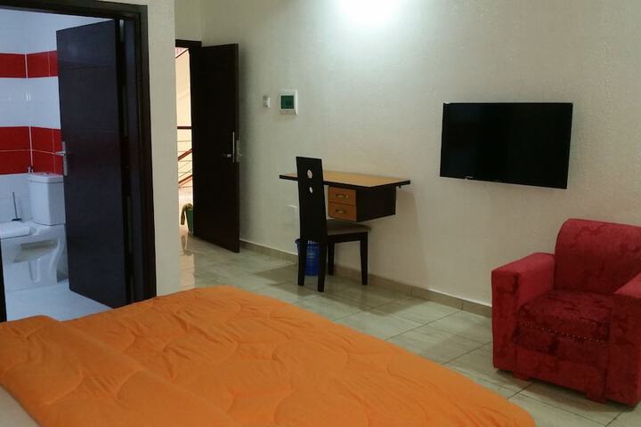 Room 5 of 39