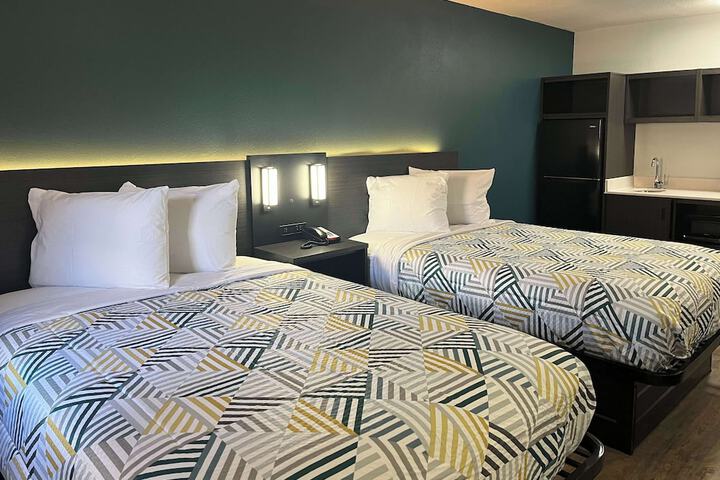 2 Double Beds Kitchenette (2 of 2)