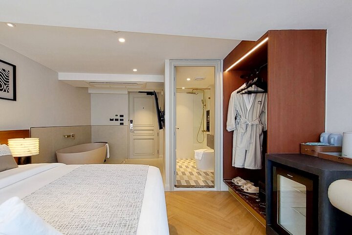 Room 22 of 40