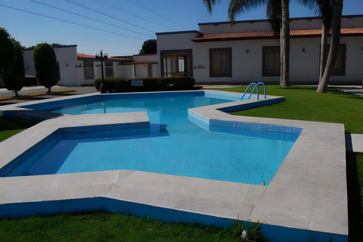 Photo 4