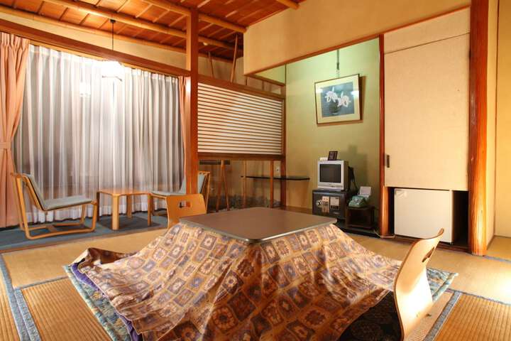 Room 4 of 45