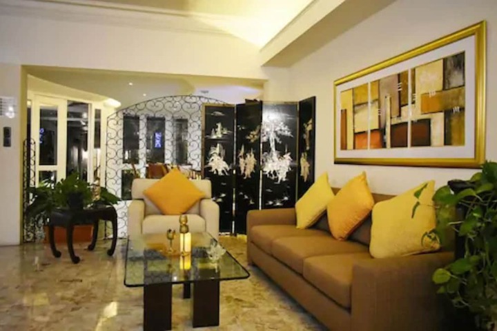 Guest Lobby