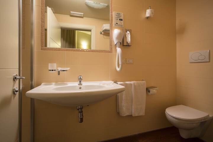 Clean Restrooms