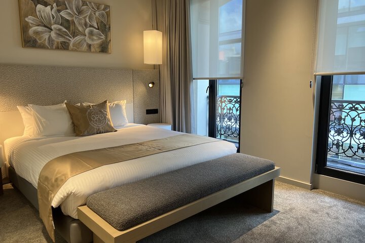 Room 13 of 105