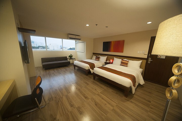 Room 7 of 40