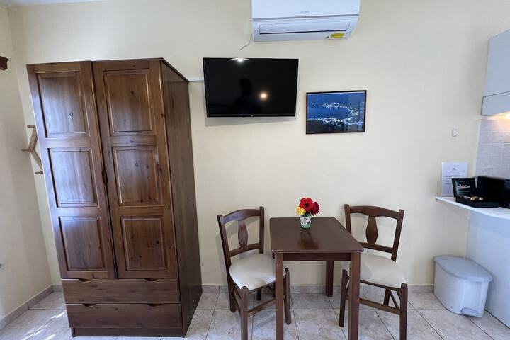 Room 16 of 31