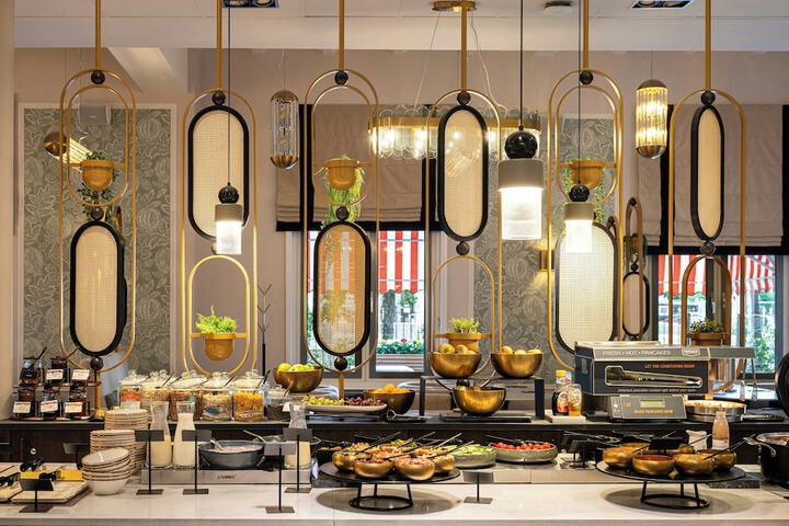 Breakfast buffet
