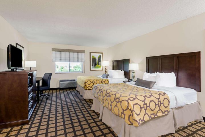 2 Queen Beds (4 of 11)