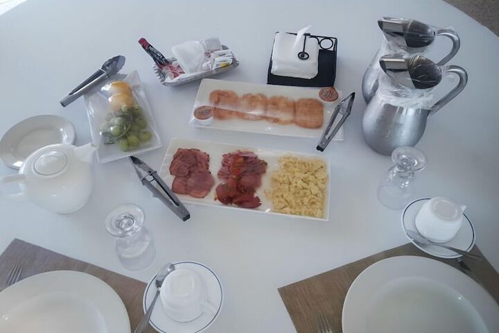 Breakfast/Coffee Service 44 of 58