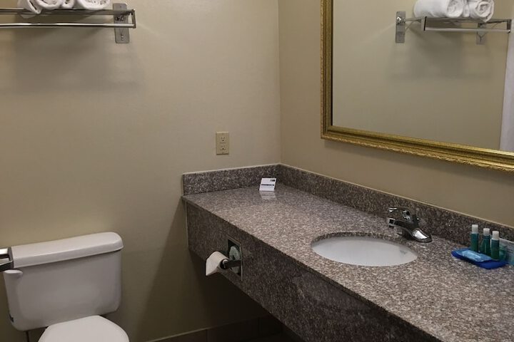 Room 15 of 32
