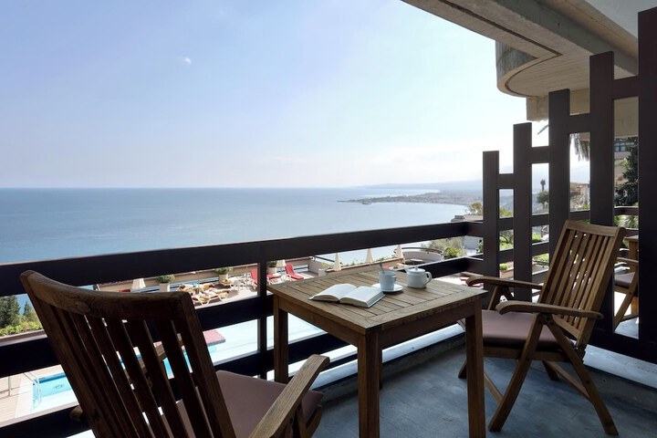 Terrace/Patio 19 of 50