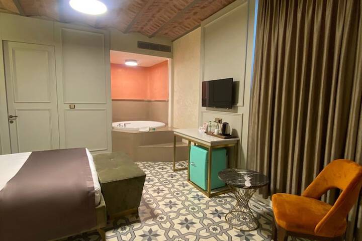 Room 41 of 71