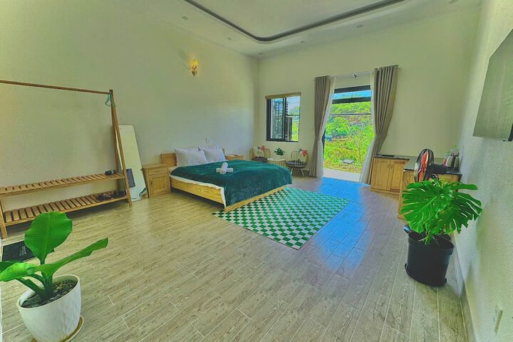 Room 82 of 146