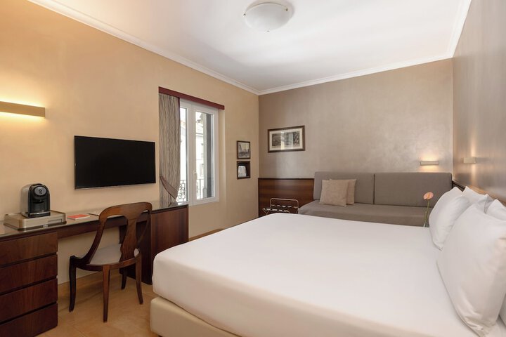 Room 47 of 103