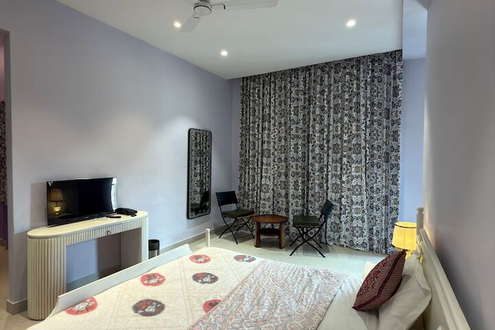 Room 40 of 89