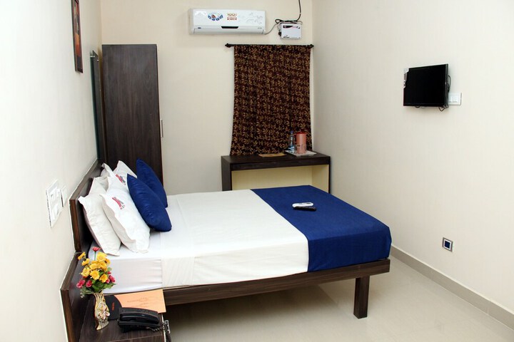 Room 8 of 21