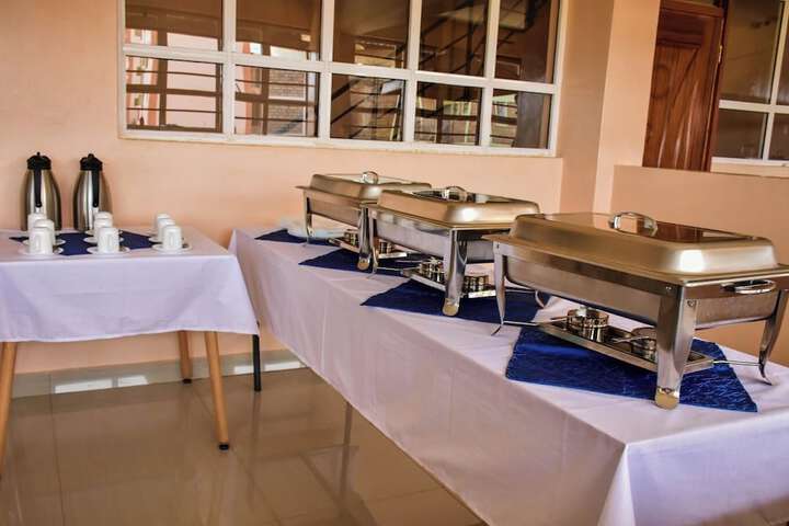 Dining 11 of 16