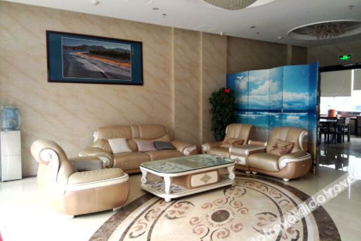 Hotel Interior 8 of 32