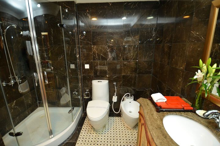 Clean Restrooms