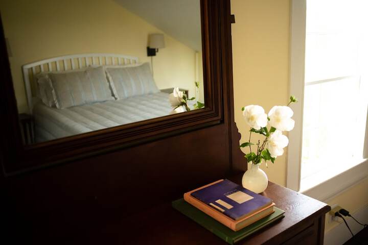 Room 42 of 96