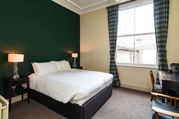 Room 38 of 111