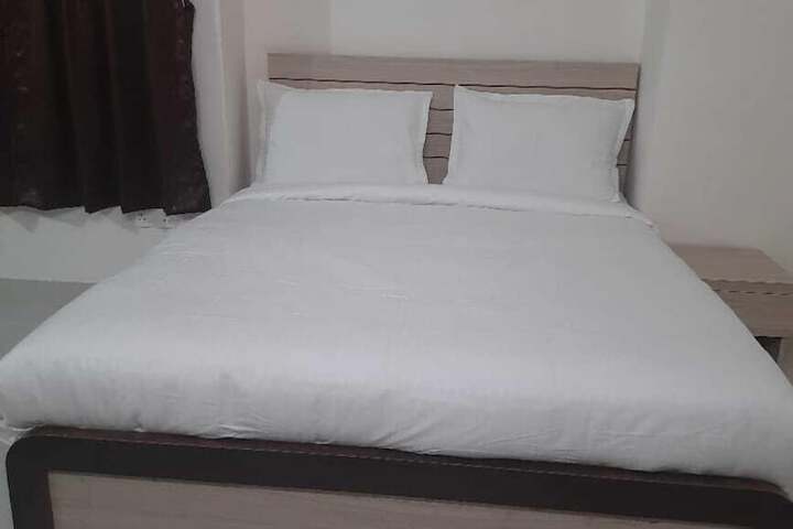 Room 9 of 43