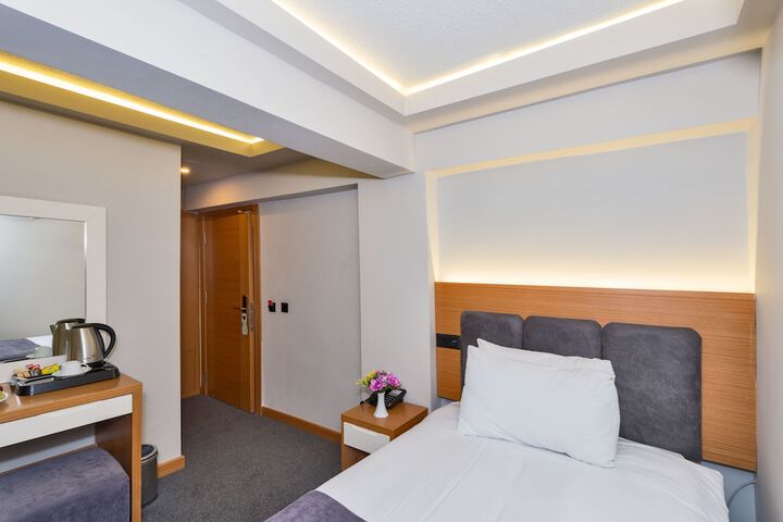 Room 10 of 45