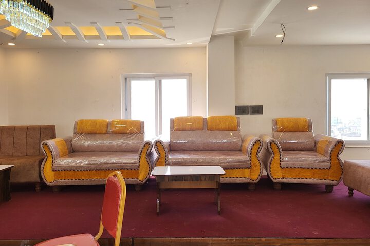 Ballroom/Hall 66 of 75