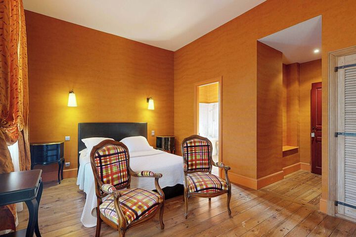 Room 28 of 139