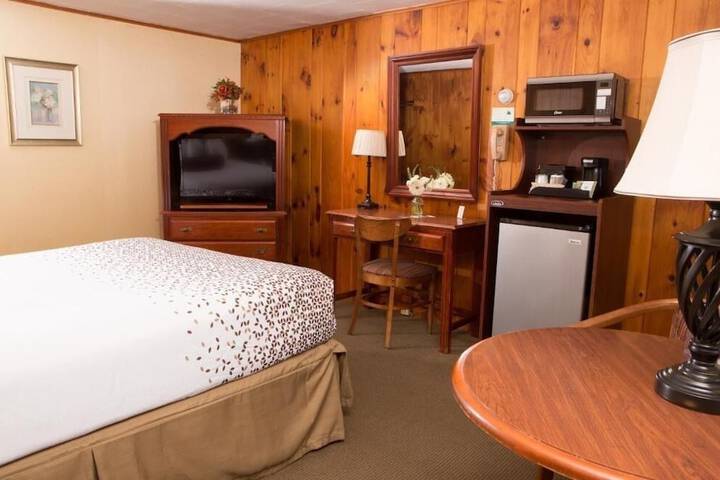 Room 5 of 17