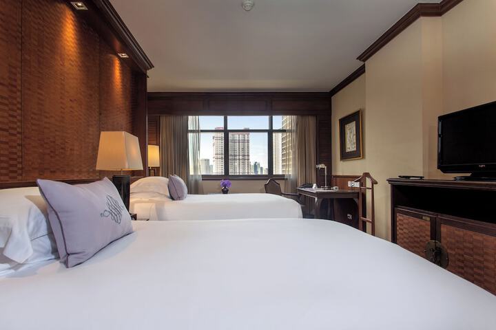 Room 73 of 142