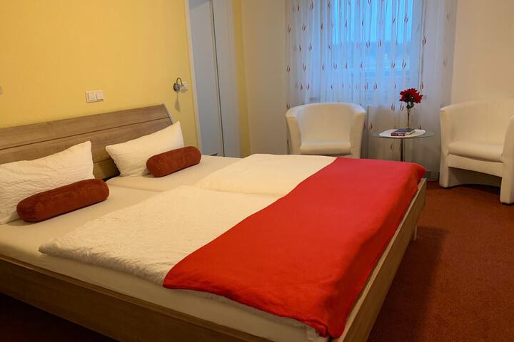 Room 30 of 49