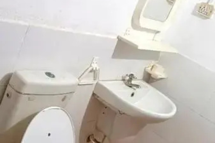 Room 5 of 5