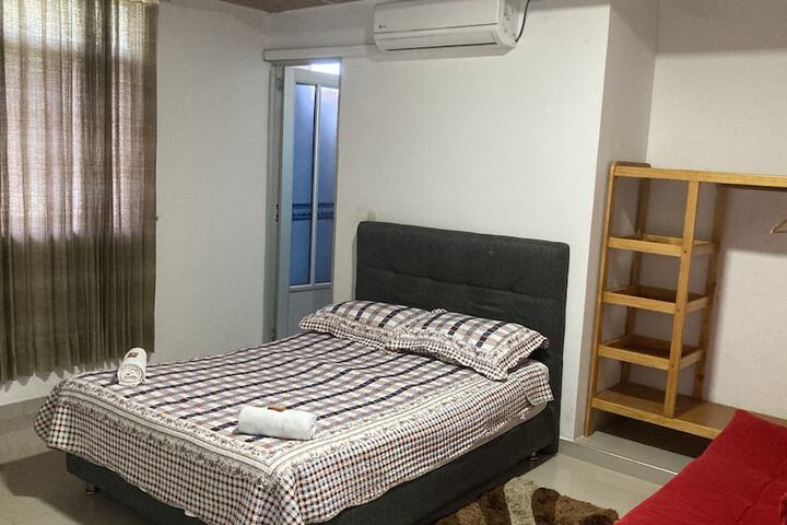 Room 4 of 19