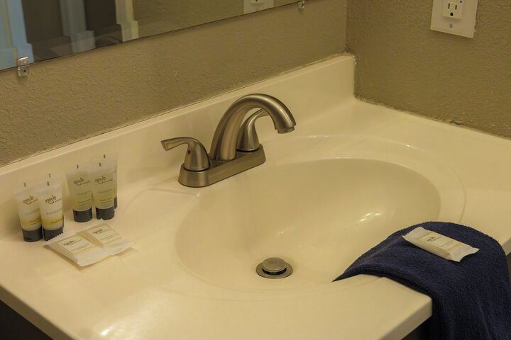 Room 814 of 917