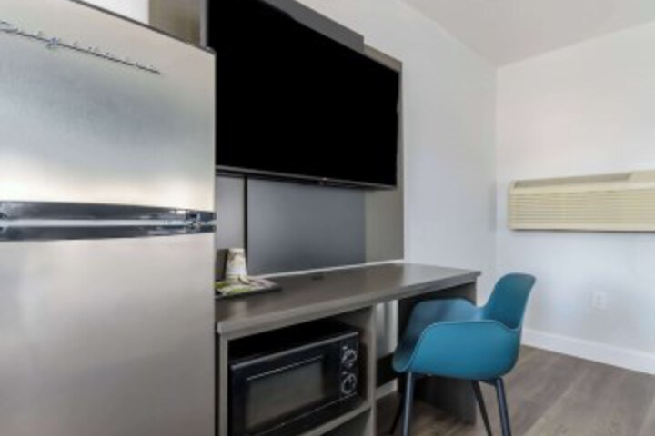 Room 18 of 26
