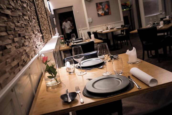 Dining 29 of 43