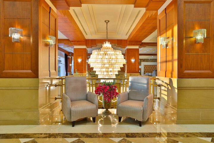 Hotel Interior 4 of 96