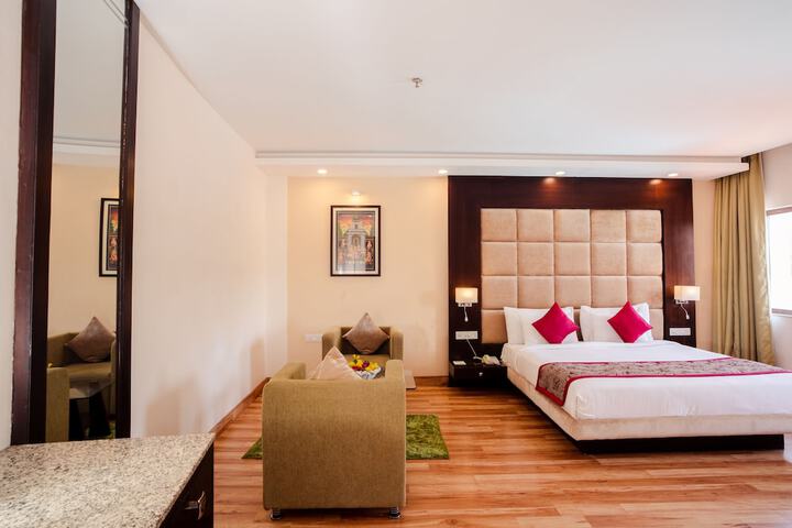 Room 10 of 53