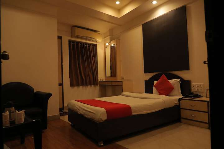 Room 4 of 44