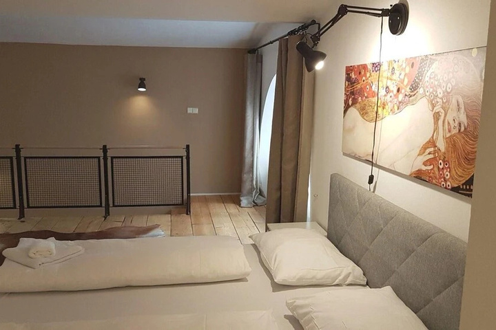 Room 2 of 16