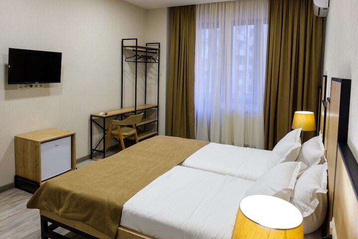 Room 30 of 51