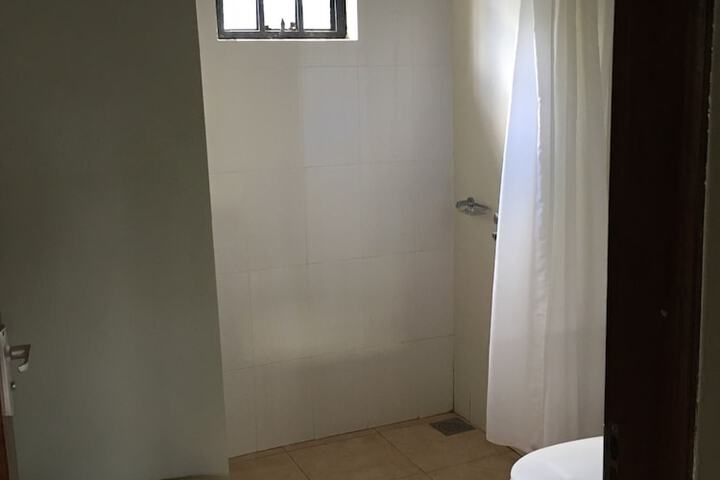 Room 9 of 13