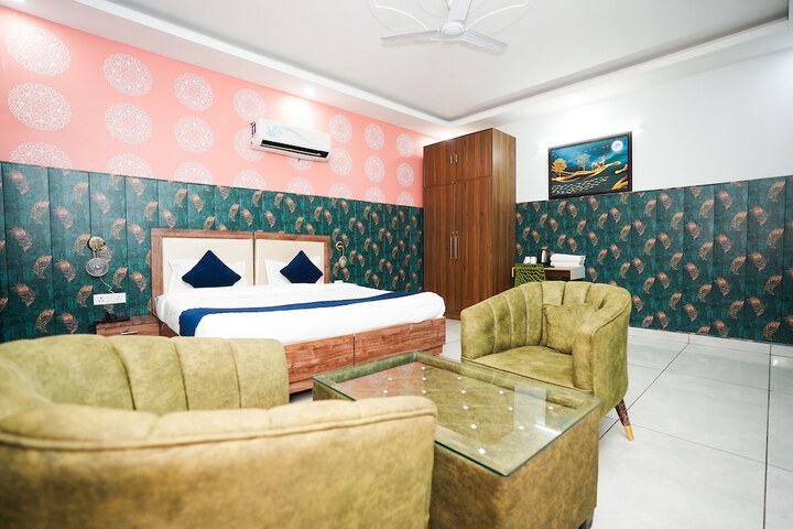 Room 12 of 41
