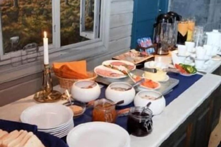 Breakfast/Coffee Service 11 of 37