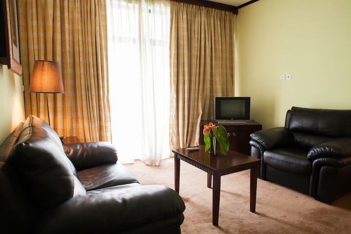 Room 15 of 49