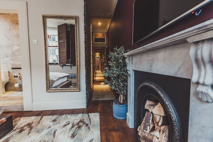 Room 20 of 42