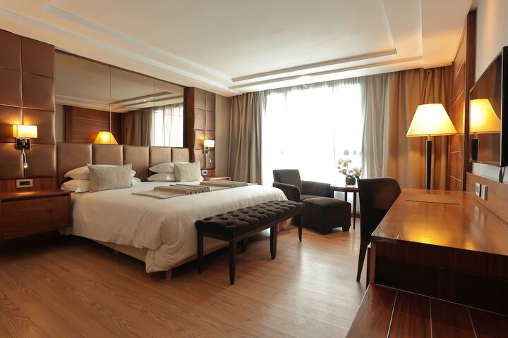 Room 13 of 63